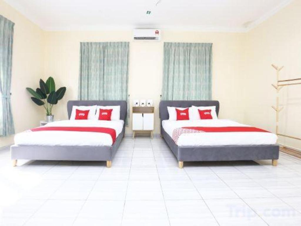 Oyo 89607 Aloha Chalet Kampung Raja Ngoại thất bức ảnh