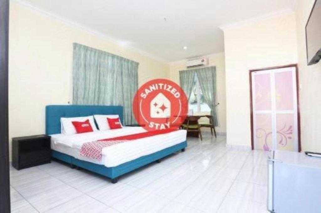 Oyo 89607 Aloha Chalet Kampung Raja Ngoại thất bức ảnh