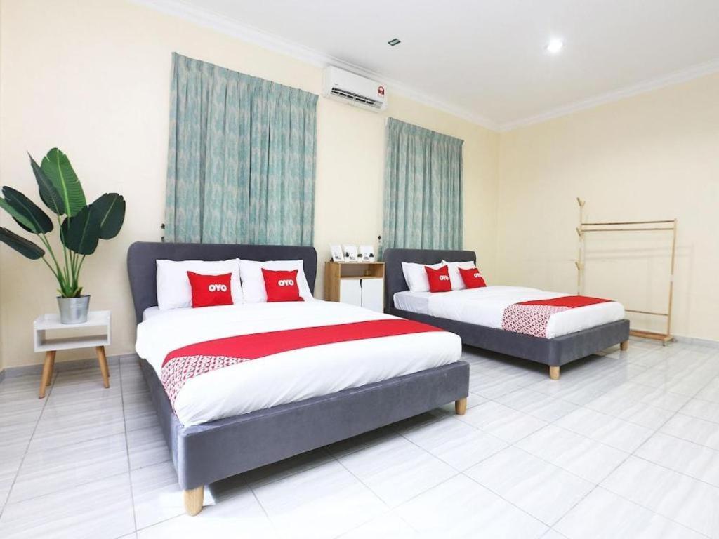 Oyo 89607 Aloha Chalet Kampung Raja Ngoại thất bức ảnh
